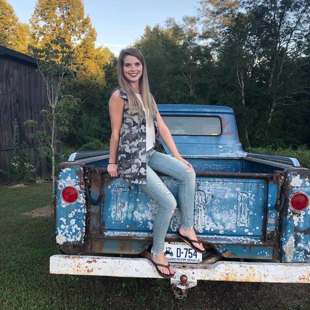 Meet your Posher, Emma